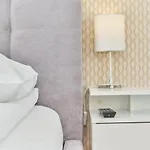 Krakowska With Balcony And Free Garage By Renters * Wrocław