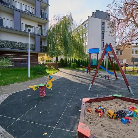 Krakowska With Balcony And Free Garage By Renters Apartment Wroclaw