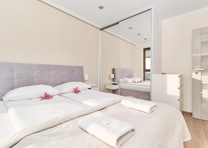 아파트 Krakowska With Balcony And Free Garage By Renters