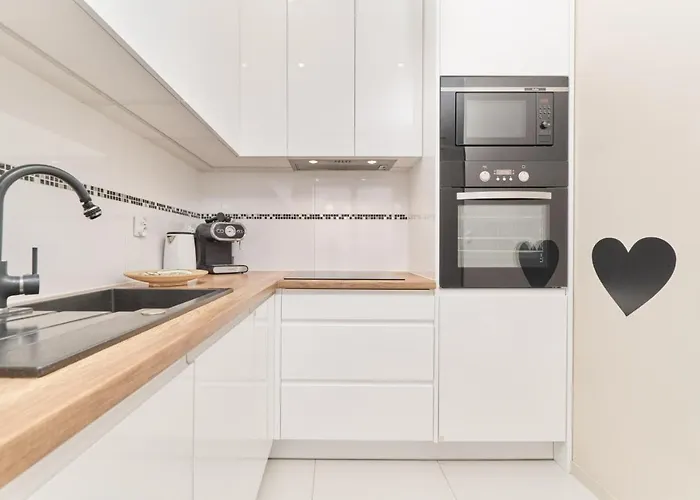 Krakowska With Balcony And Free Garage By Renters 아파트 브로츠와프