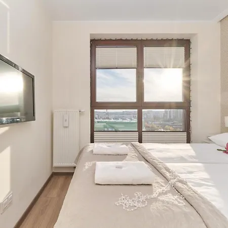 Apartment Krakowska With Balcony And Free Garage By Renters *
