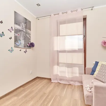 Apartmán Krakowska With Balcony And Free Garage By Renters Vratislav