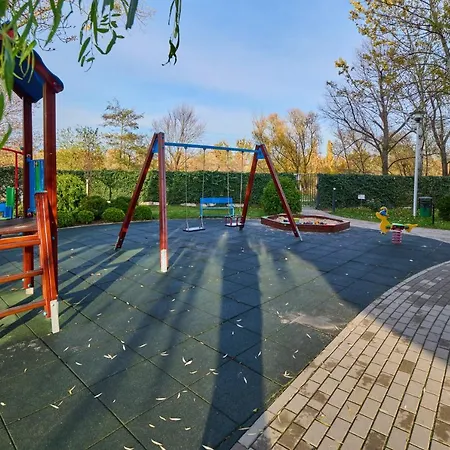Krakowska With Balcony And Free Garage By Renters Apartment *