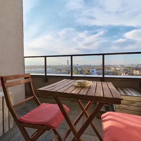 Krakowska With Balcony And Free Garage By Renters *