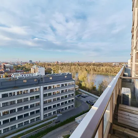 Krakowska With Balcony And Free Garage By Renters Apartmán